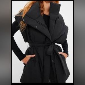 NWT- Gap Duvet Wrap Puffer Vest, black, size L